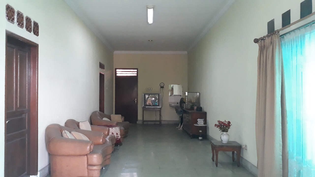 dijual rumah strategis di Cawang, Cipinang Cempedak, Jatinegara