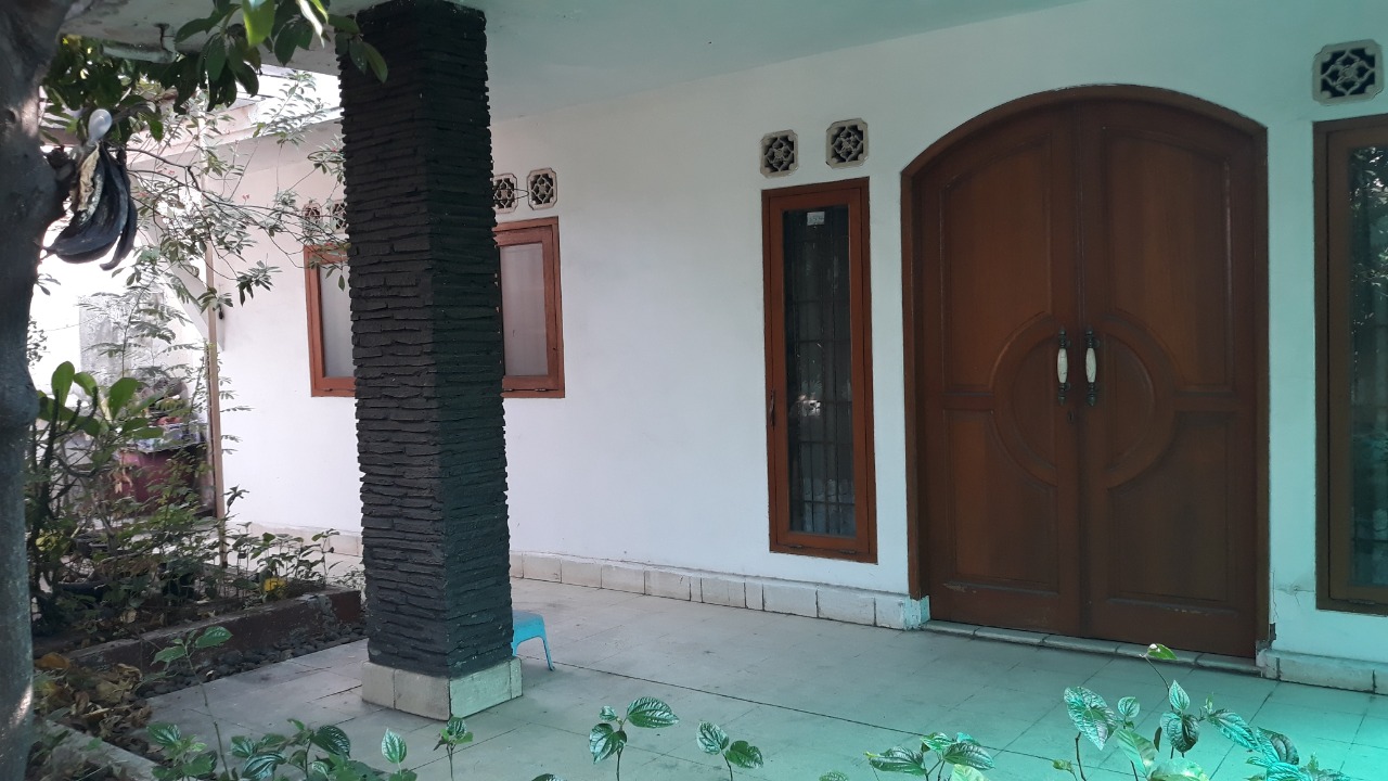 dijual rumah strategis di Cawang, Cipinang Cempedak, Jatinegara