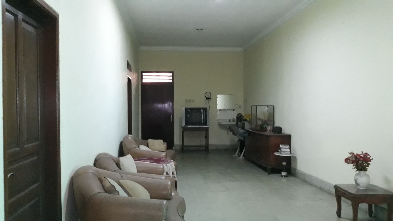 dijual rumah strategis di Cawang, Cipinang Cempedak, Jatinegara