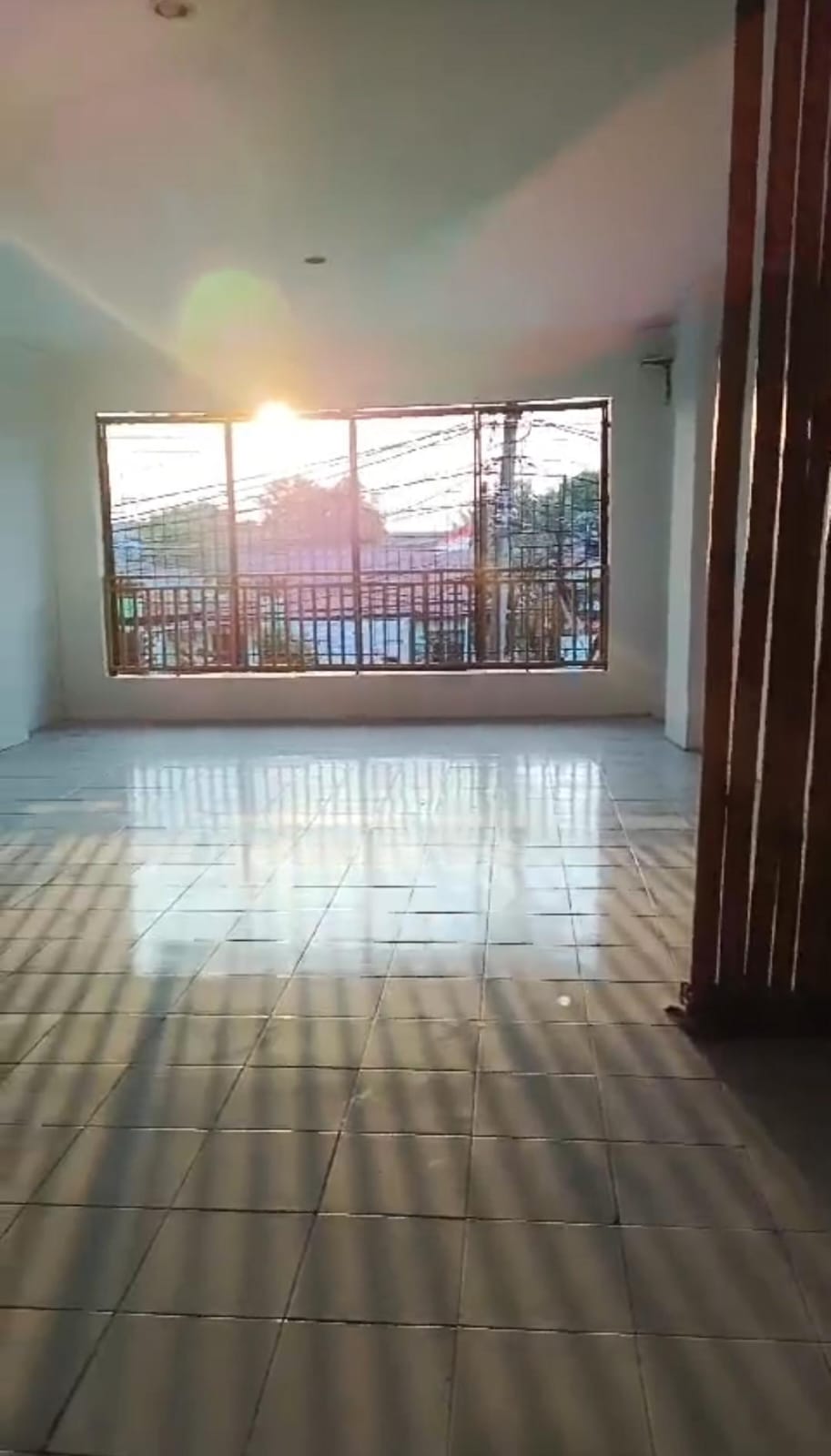 ruko 4 lantai dekat stasiun depok lama arah GDC