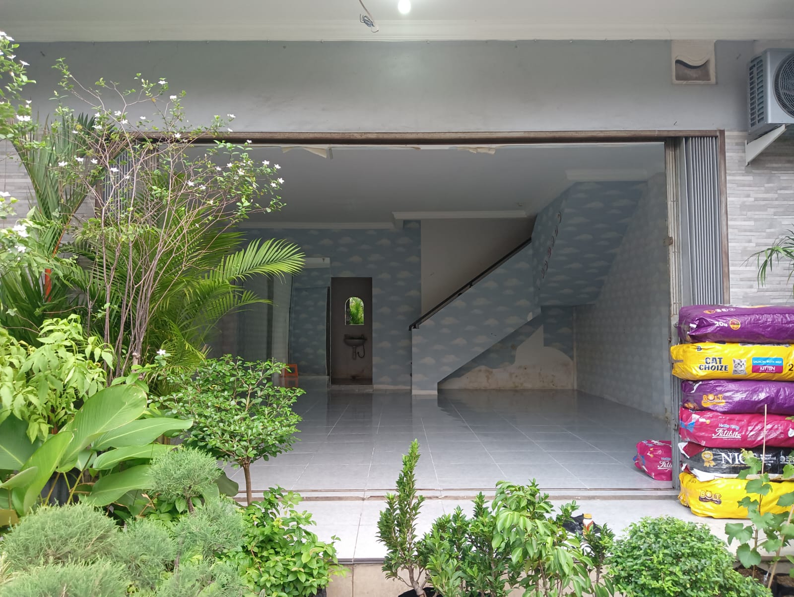 Ruko 2 lantai mewah dikelapadua depok dekat mako brimob