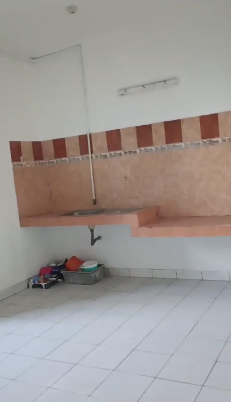 ruko 4 lantai dekat stasiun depok lama arah GDC