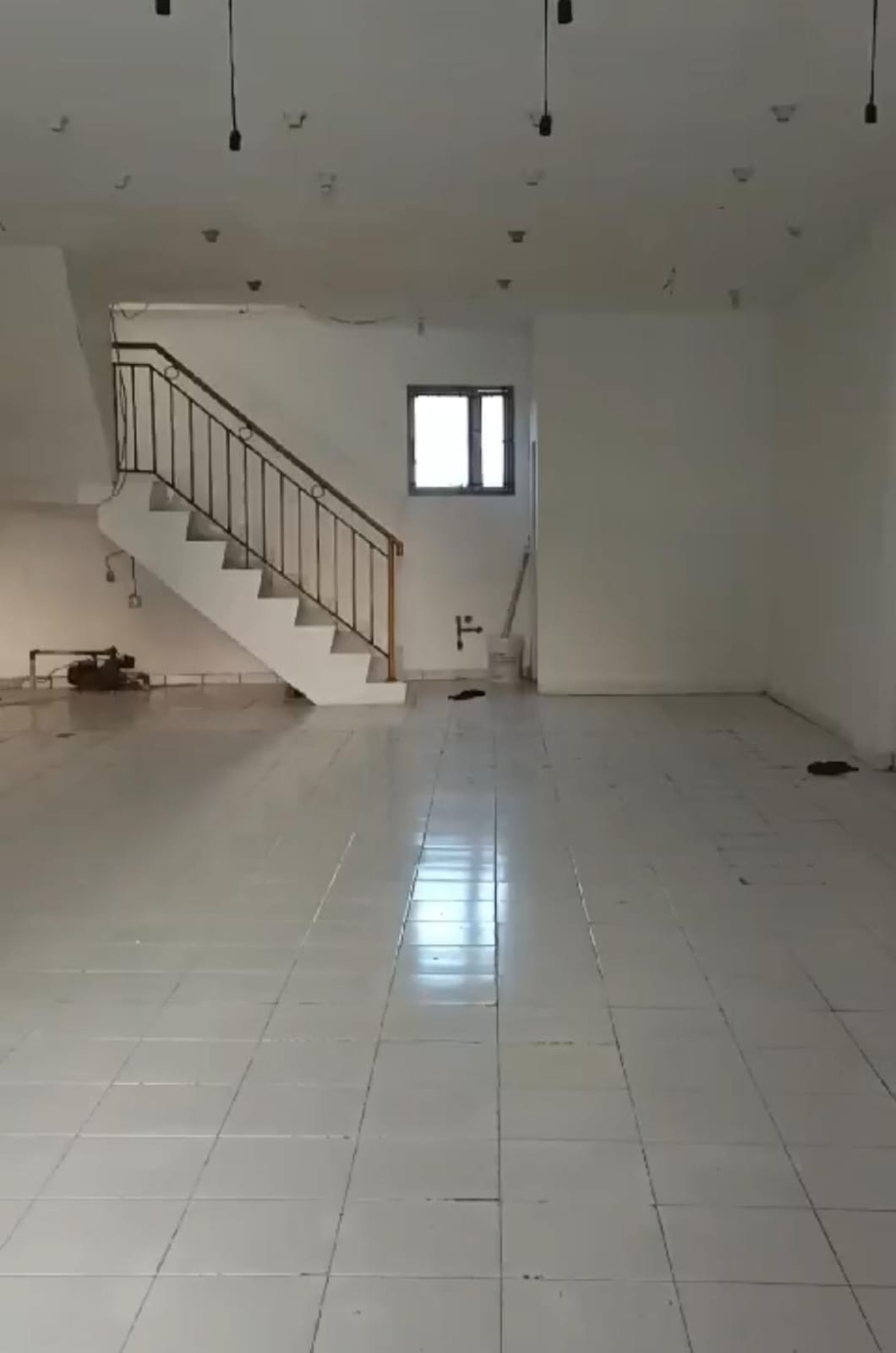 ruko 4 lantai dekat stasiun depok lama arah GDC