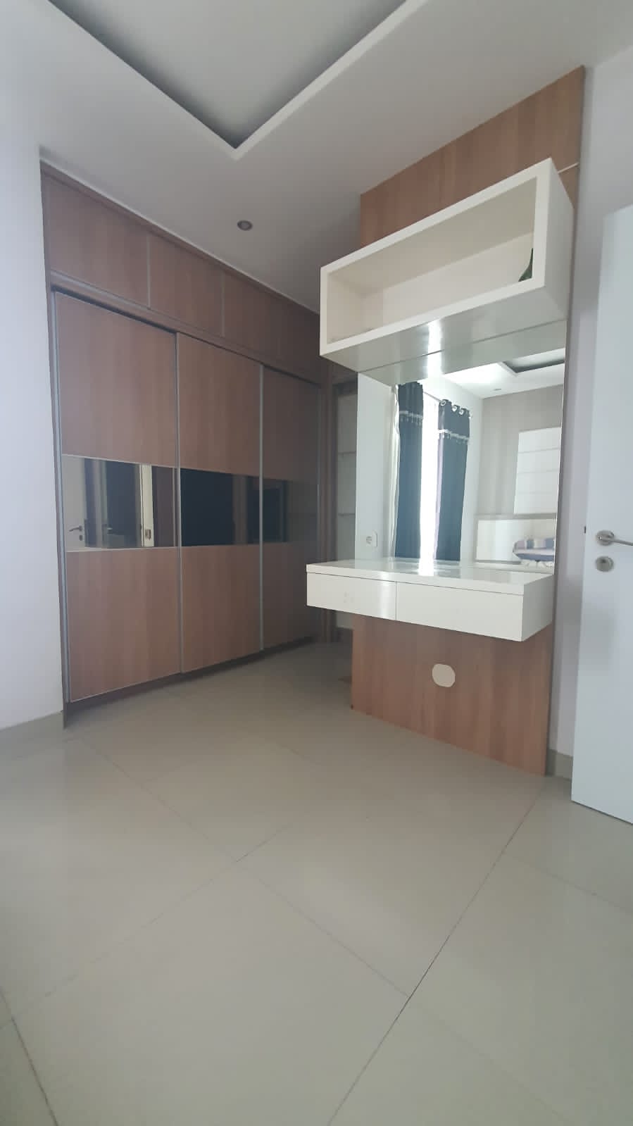 Disewakan Rumah Golf Lake Residences, Cengkareng Jakarta Barat