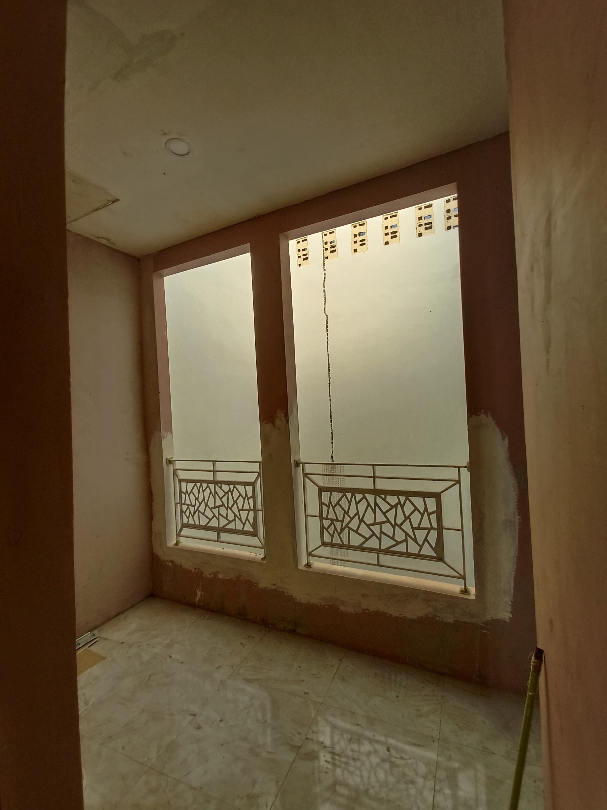 Rumah Elegan dan Menawan di Graha Kota Sidoarjo