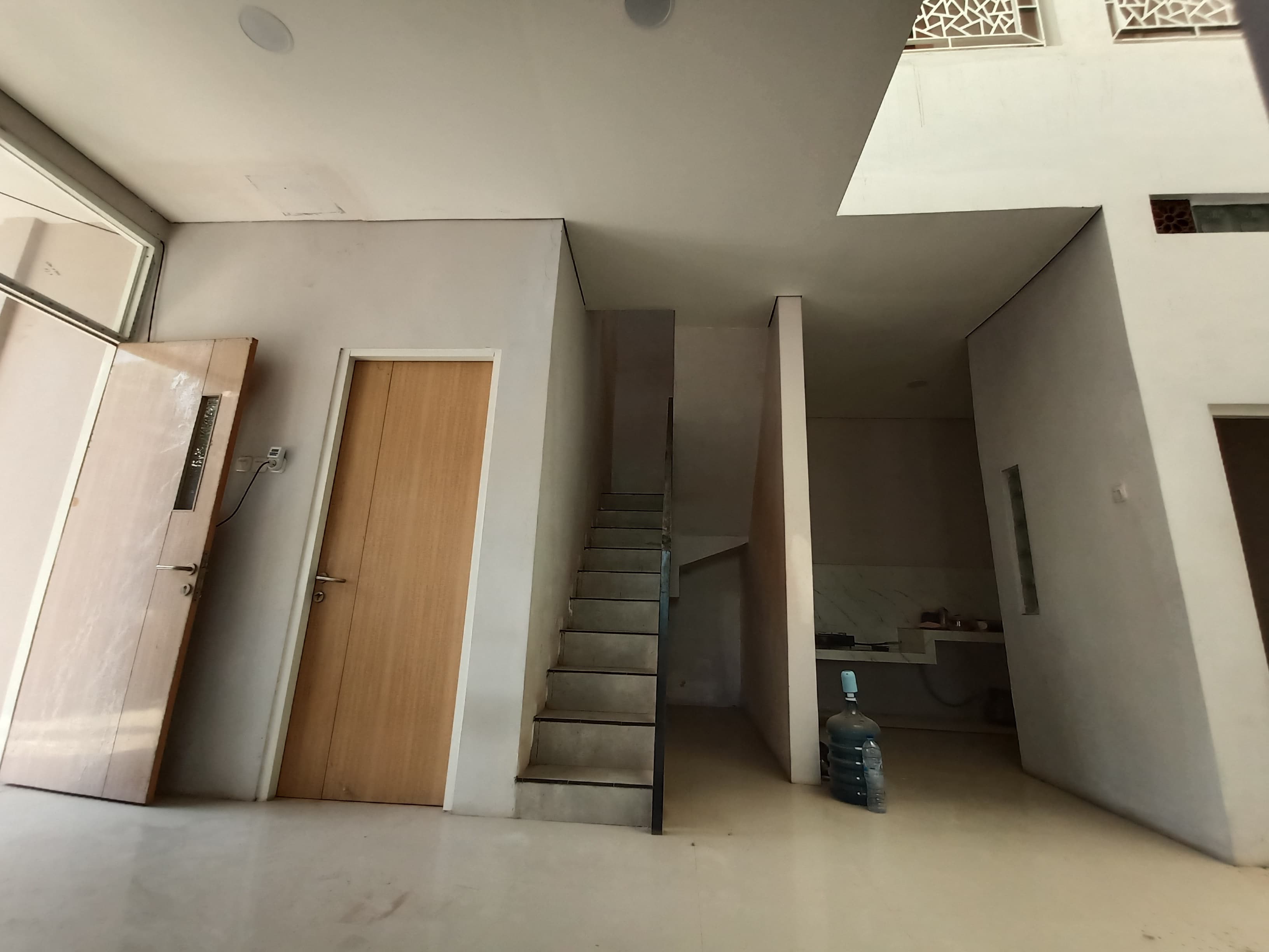 Rumah Elegan dan Menawan di Graha Kota Sidoarjo