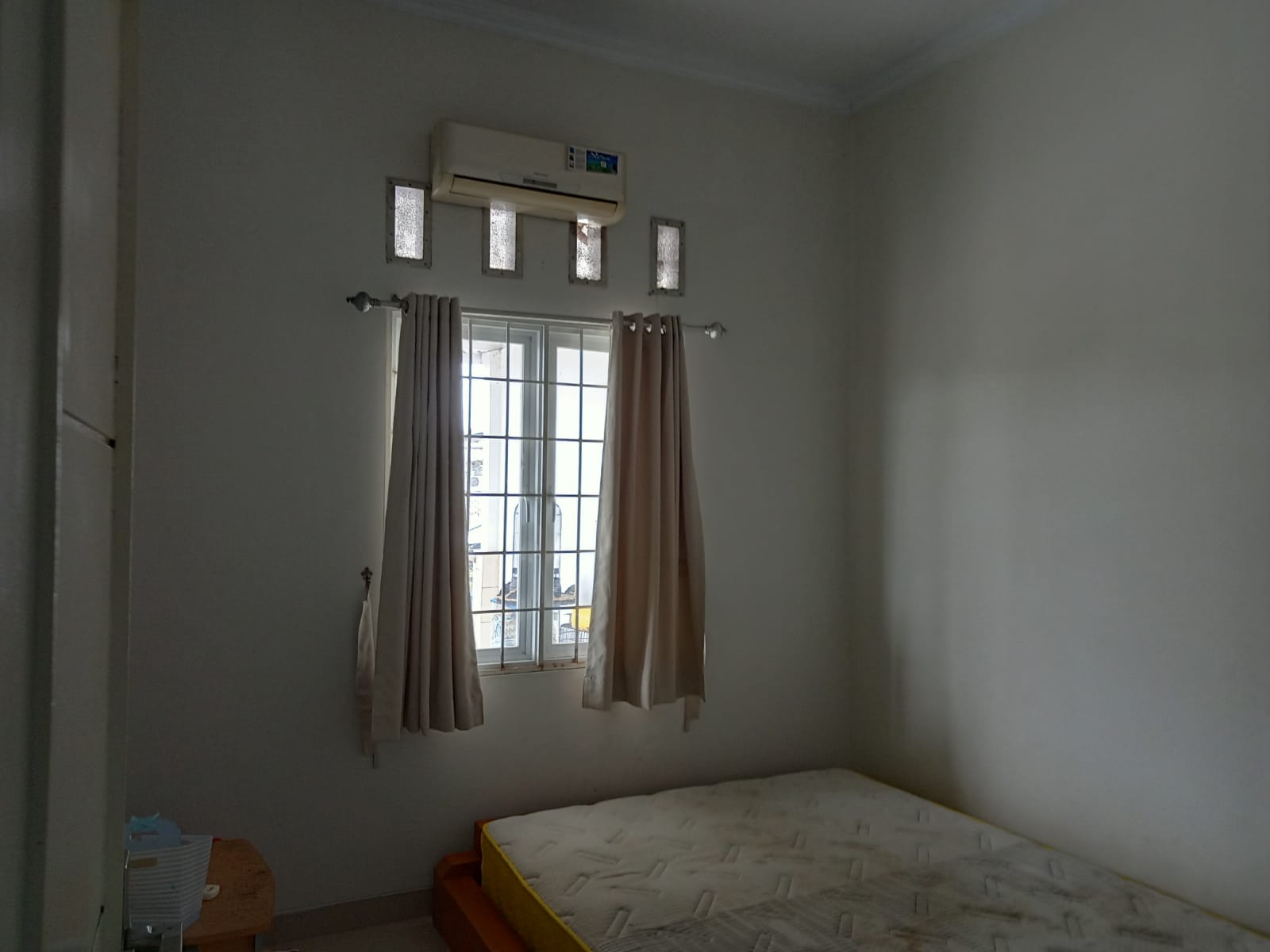 Dijual rumah tusuk sate cantik di Perumahan Permata Pamulang
