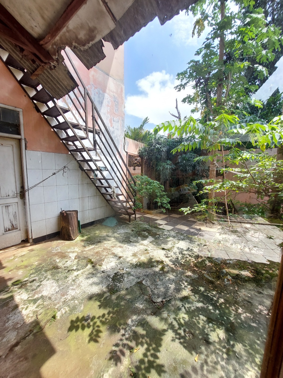 Dijual cepat rumah di Pesanggrahan, Jakarta selatan