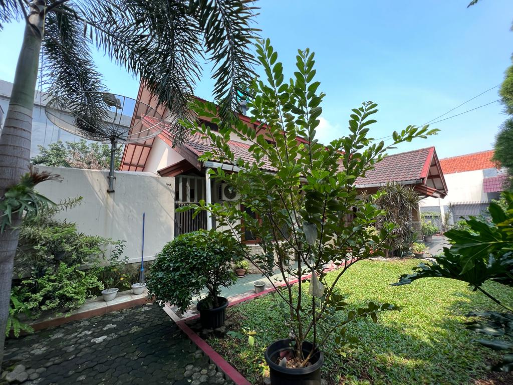 Dijual Rumah Halaman Depan-Belakang Luas Jatimakmur, Pondok Gede
