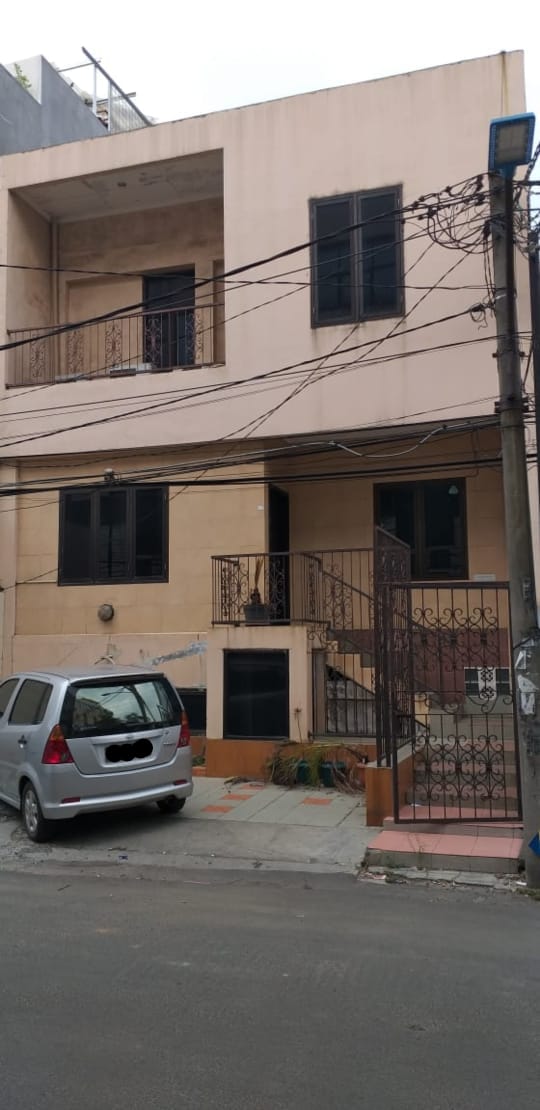 Dijual rumah x laboratorium di area Tanjung Duren, Duri Kepa