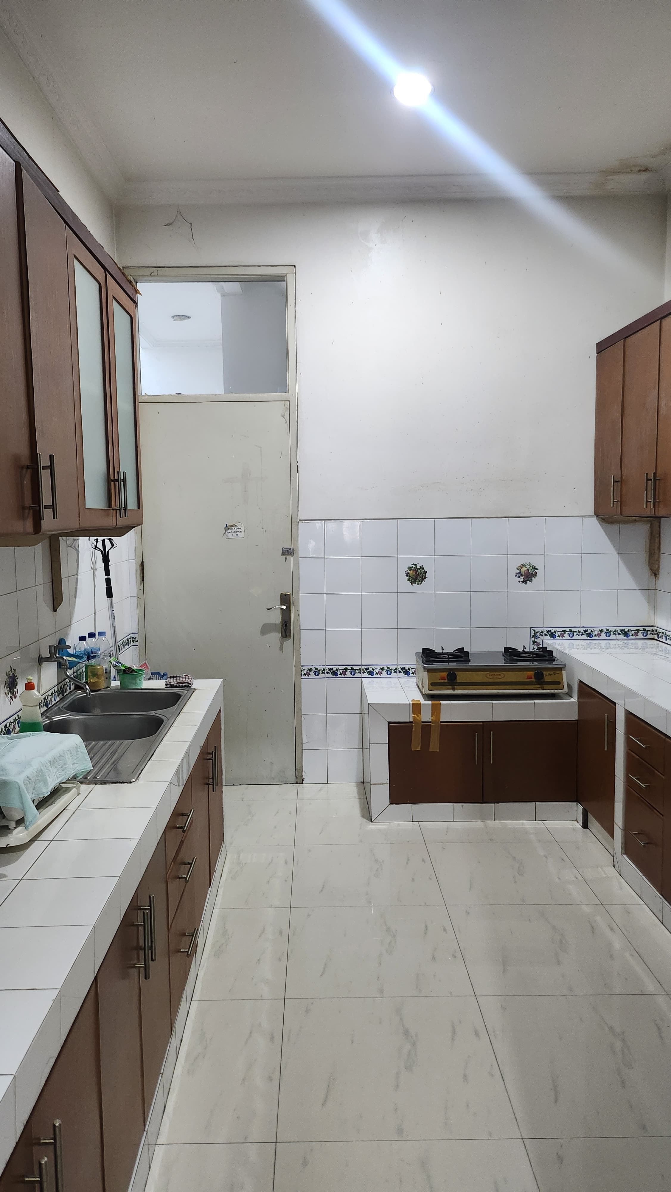 Dijual Rumah Grawisa kondisi rapih, Jakarta Barat