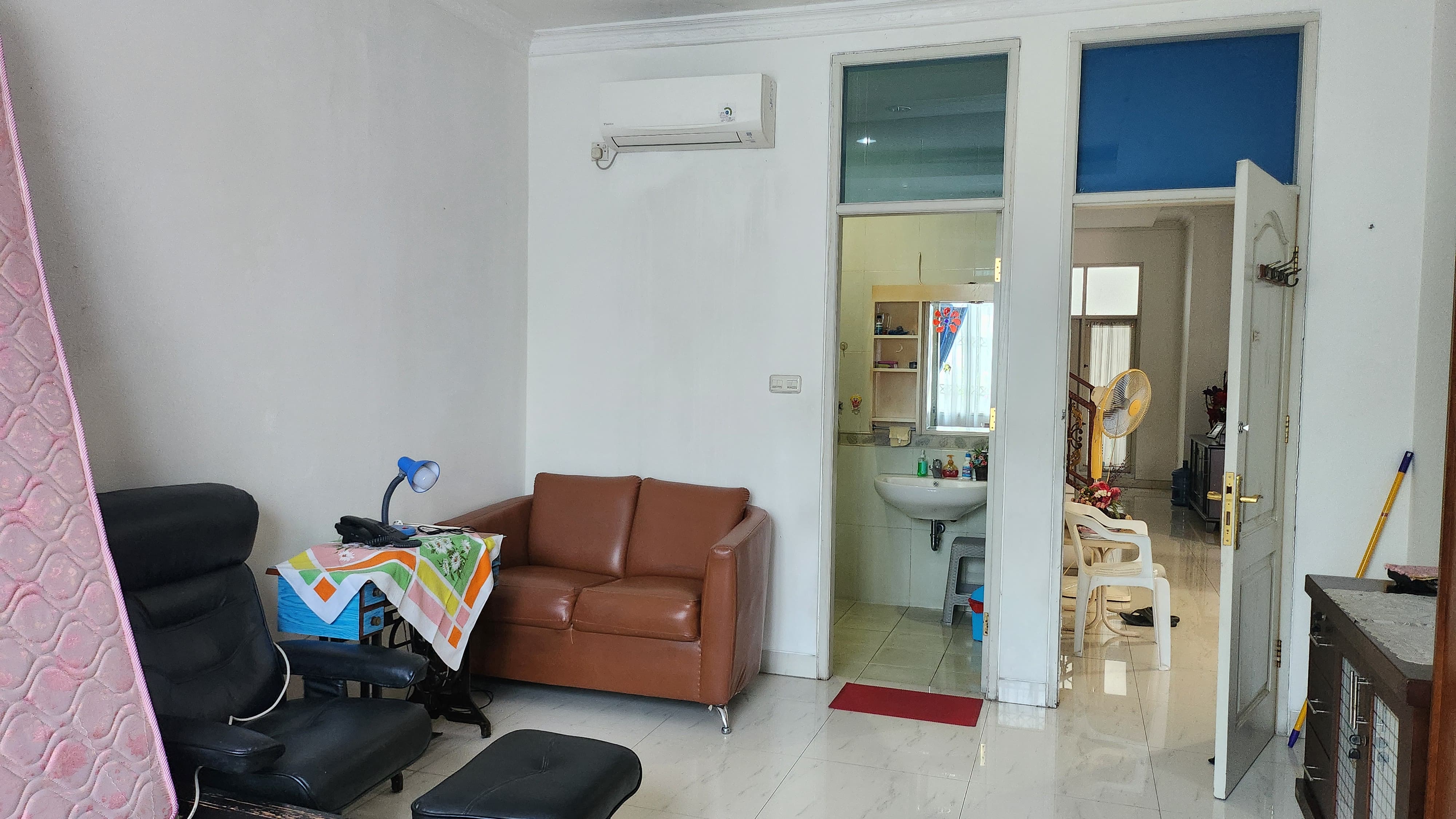 Dijual Rumah Grawisa kondisi rapih, Jakarta Barat