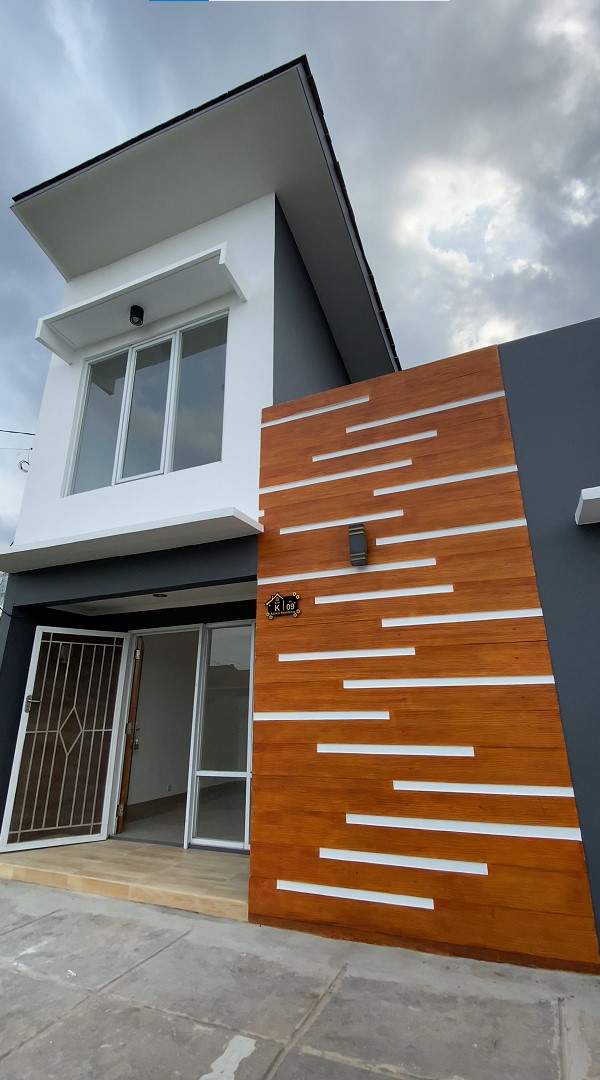 Rumah mezzanine siap huni akses stasiun Bekasi Timur