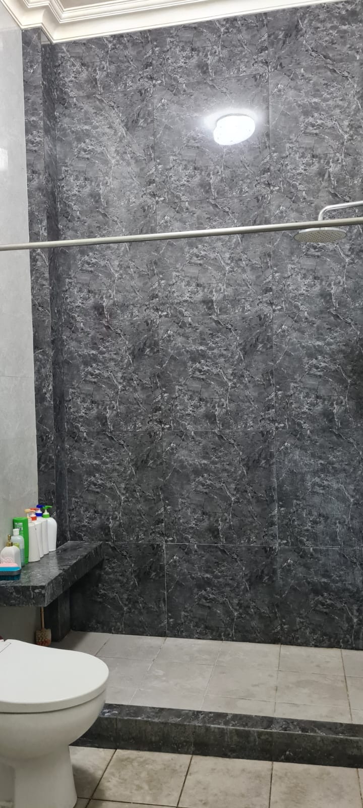 Dijual Rumah 2 Lantai, Murah, Semi Furnish di Jatimakmur