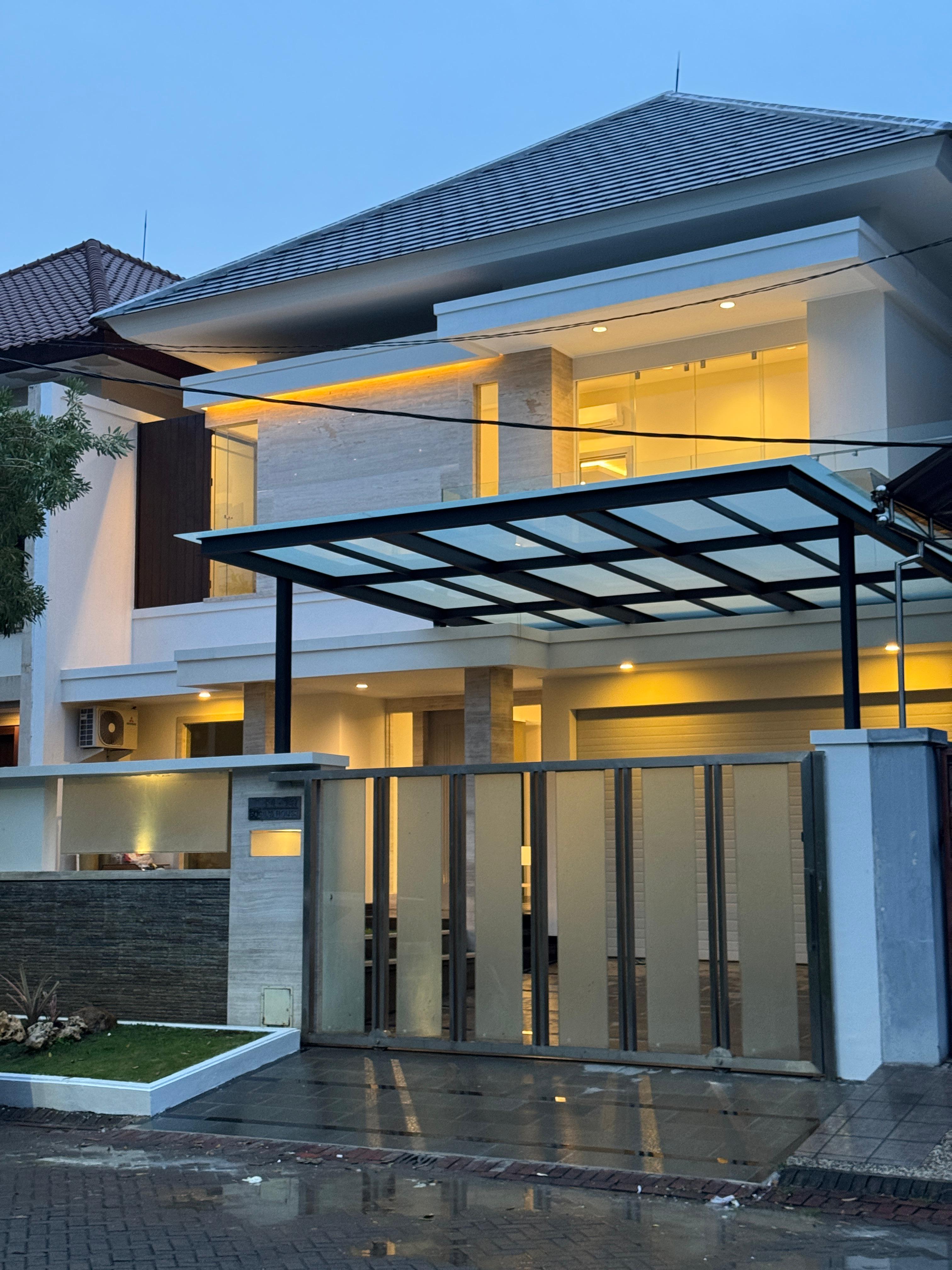 rumah dijual dian istana surabaya