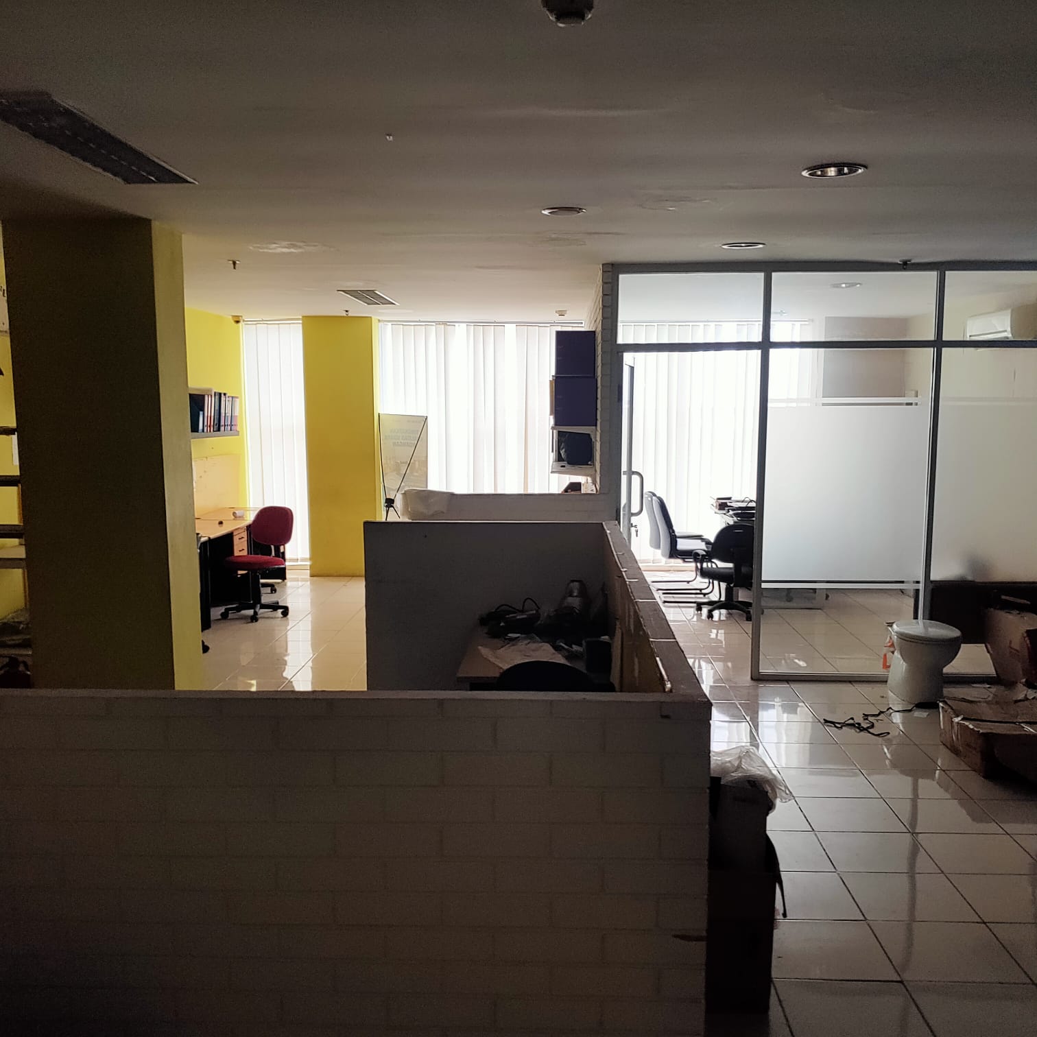 ruko Belmont Residences jl.lapangan bola, meruya ilir, jak bar