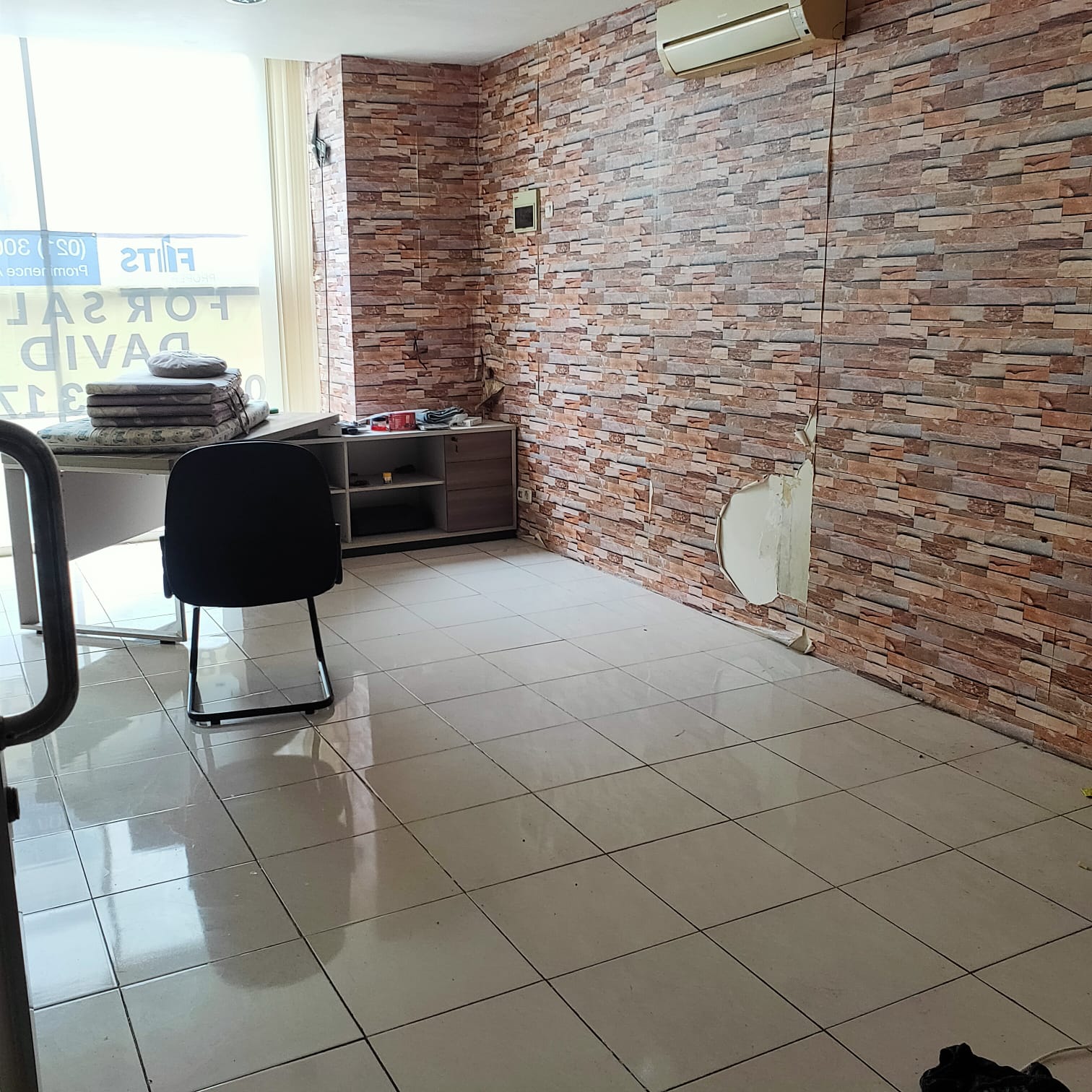 ruko Belmont Residences jl.lapangan bola, meruya ilir, jak bar