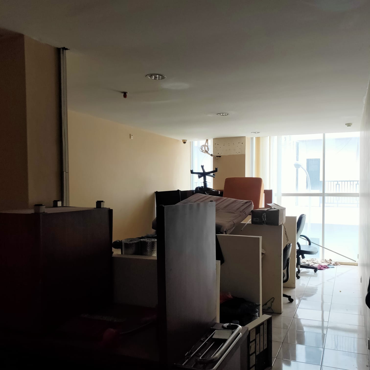 ruko Belmont Residences jl.lapangan bola, meruya ilir, jak bar