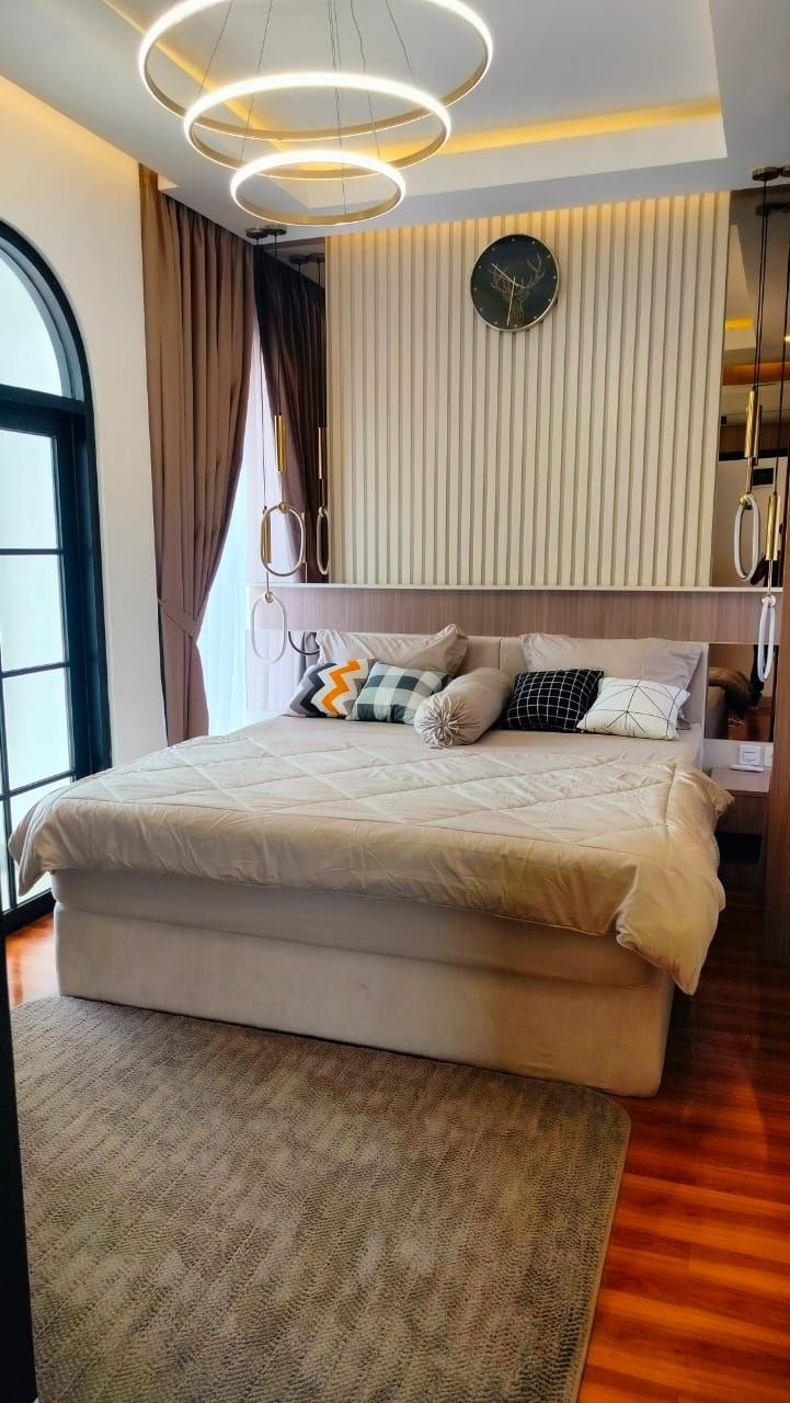 Rumah Estetik Bergaya Santorini 5 Menit dari IKEA