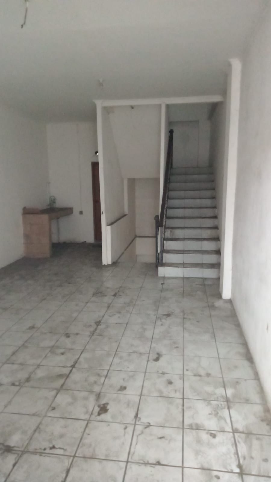 Disewakan ruko di Tanah Abang, Kebon Melati, Jakarta Pusat