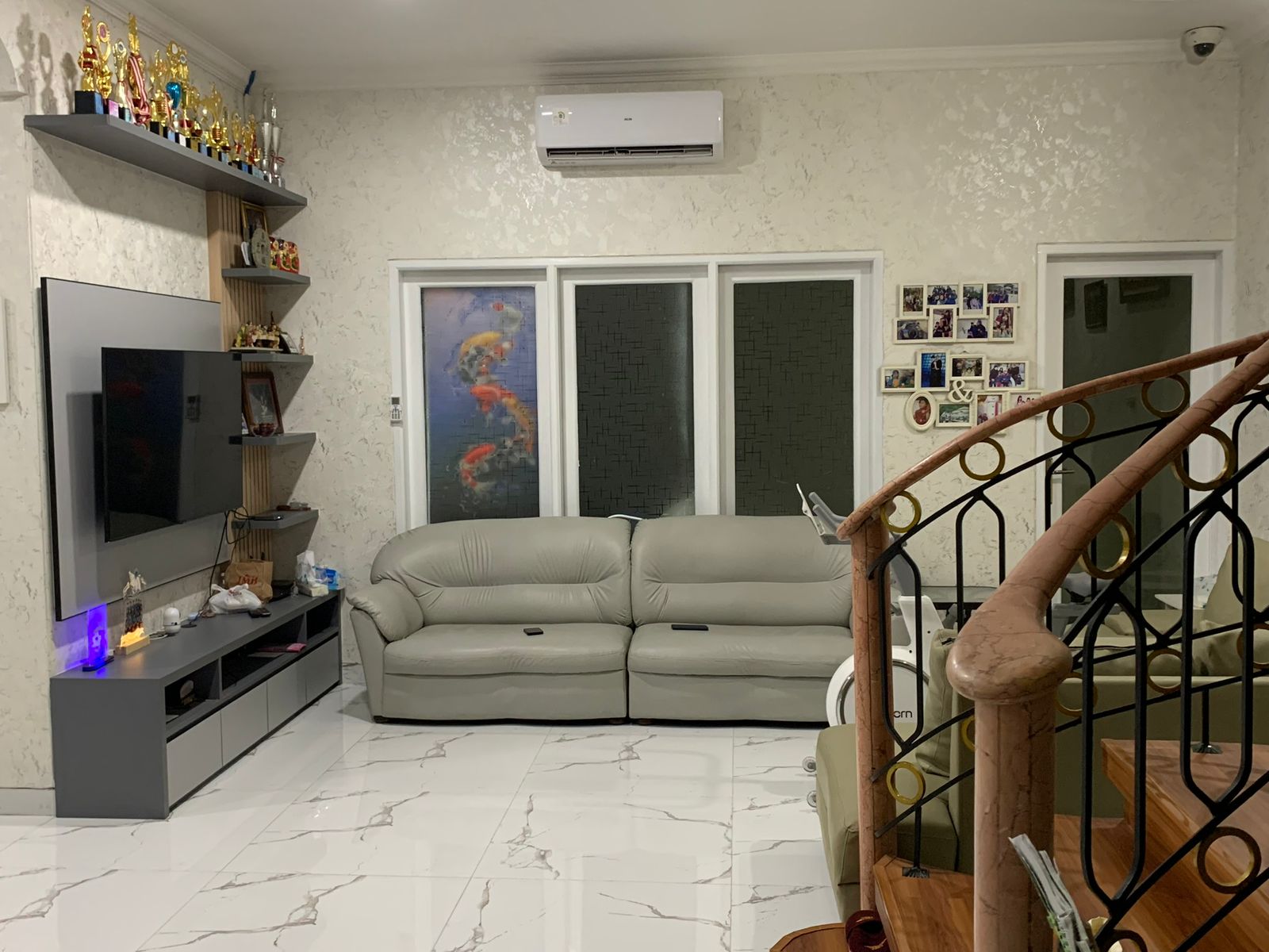 Dijual Rumah Taman Surya, Jakarta Barat