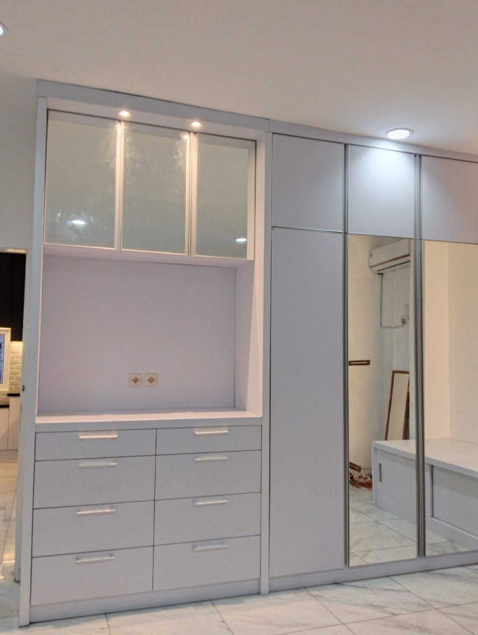 Dijual Rumah Intercon Full Furnished di Jakarta Barat