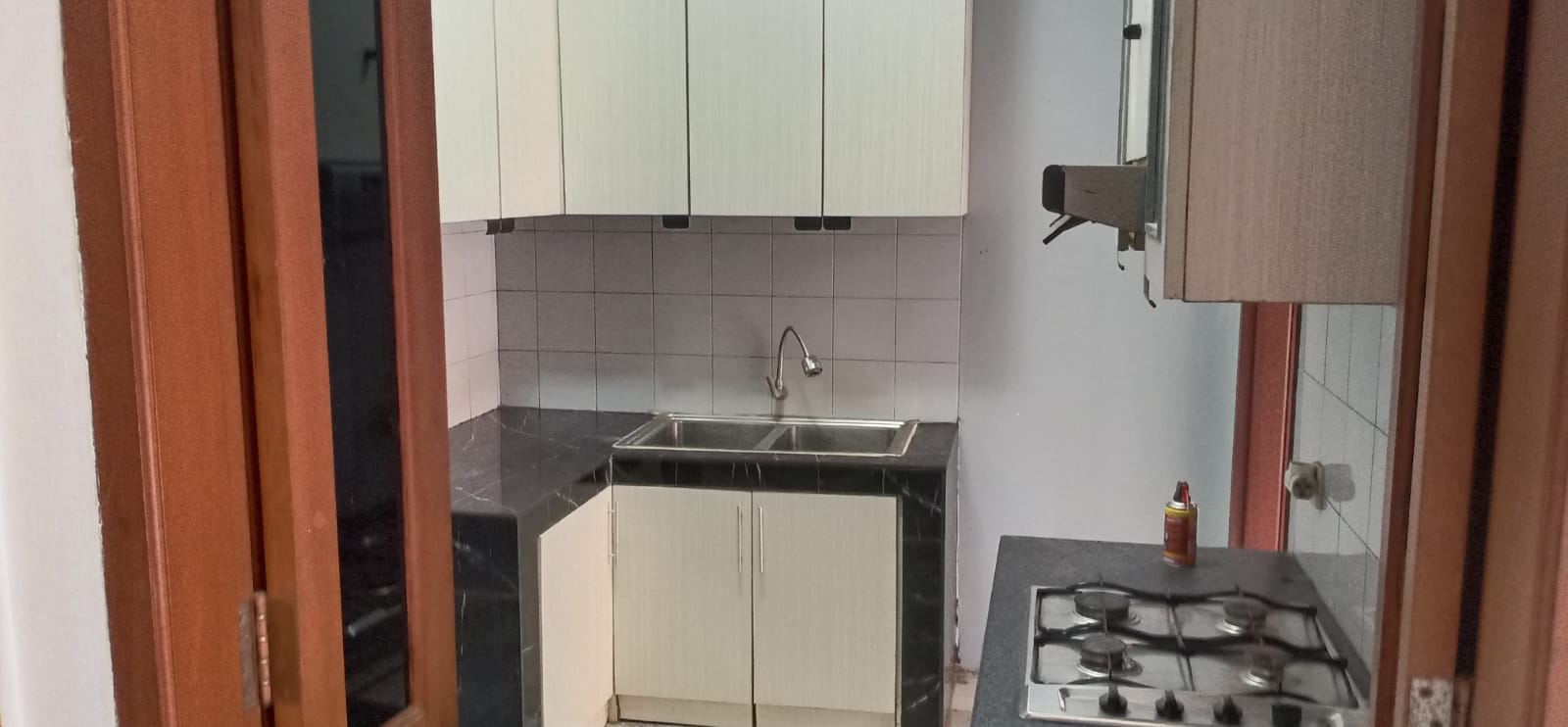 Disewakan Rumah Meruya Indah 2 lantai  Jakarta Barat