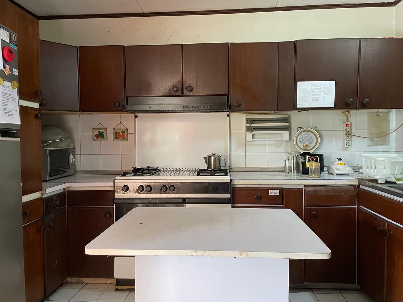 Dijual rumah komplek Srategis di Bintaro Sektor 1