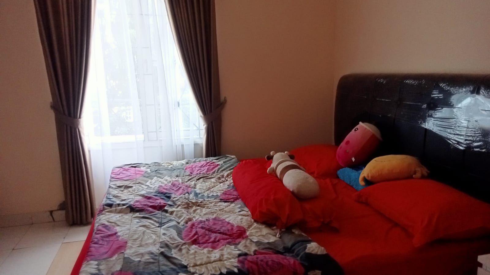 Rumah 2Lt dalam Komplek Raffles Hills Cibubur Full Furnish