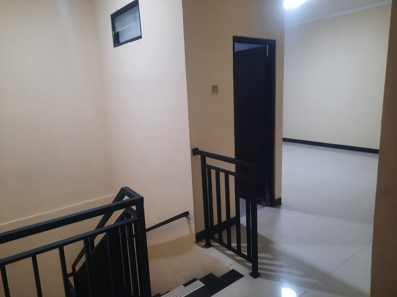 Rumah 2 Lt murah di Taman Kenari Nusantara Cibubur