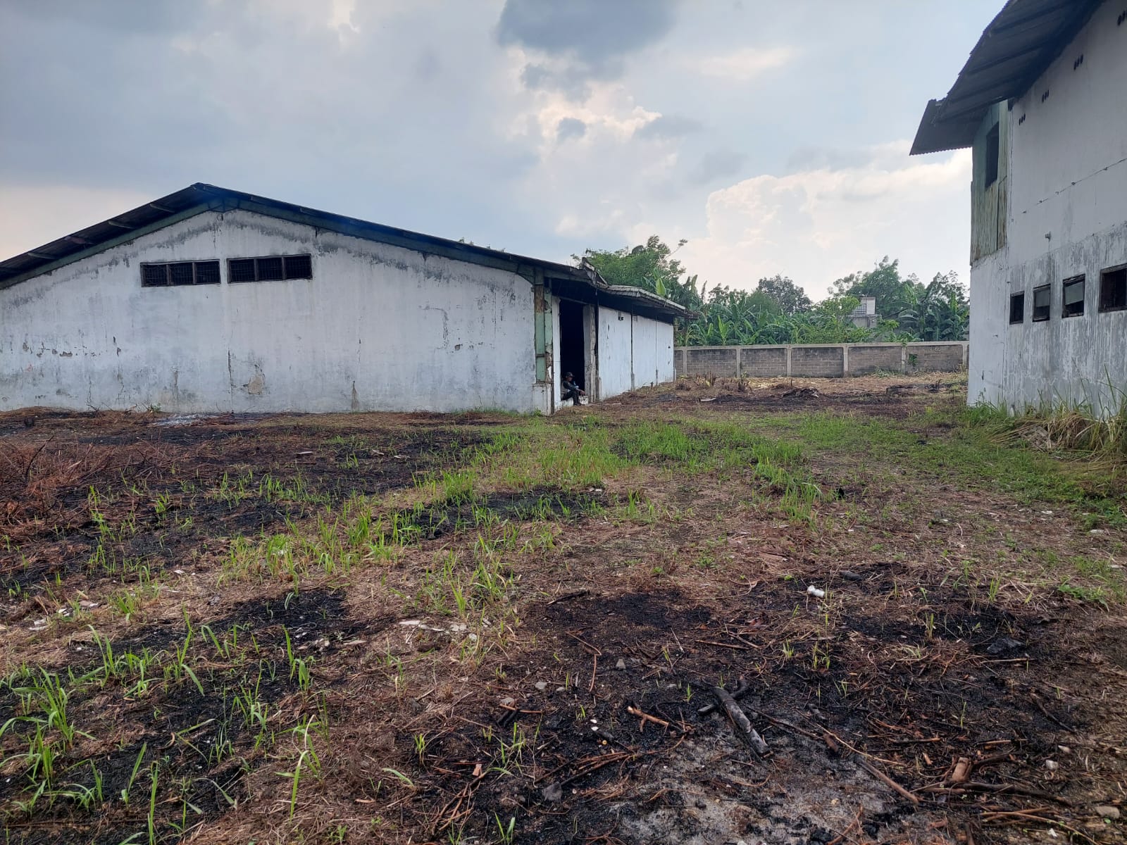 Dijual Gudang hitung tanah saja kawasan industri jl Daan Mogot