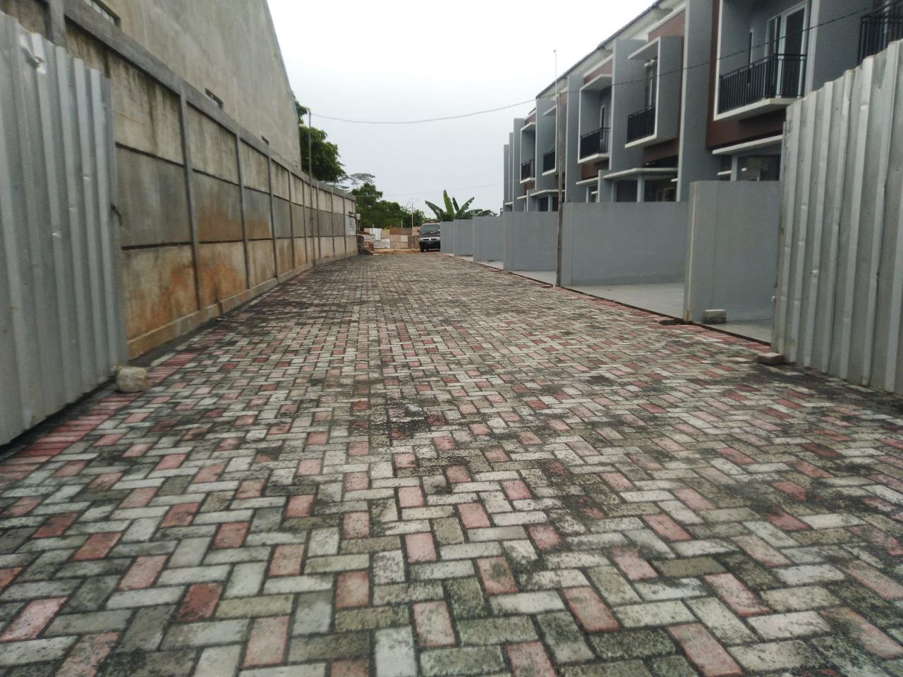 Rumah 2Lt sisa 3 unit harga all in biaya KPR di Pondok Rajeg CIb