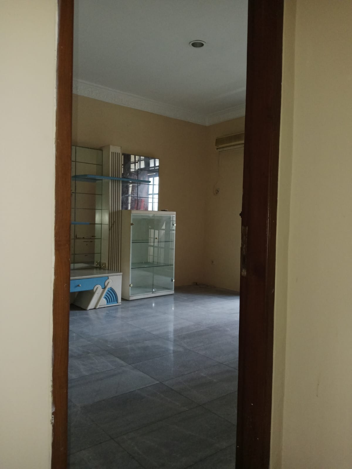 rumah klasik cantik Kebon Kacang, Tanah Abang, Jakarta Pusat