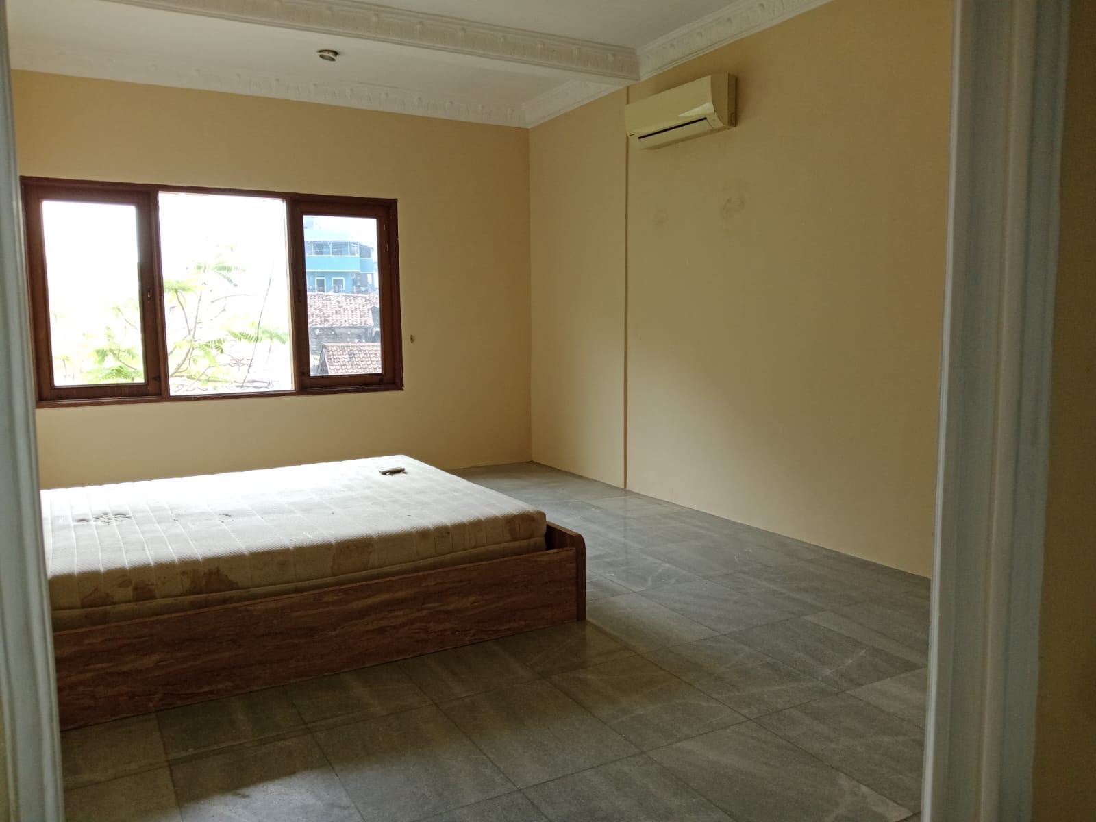 rumah klasik cantik Kebon Kacang, Tanah Abang, Jakarta Pusat