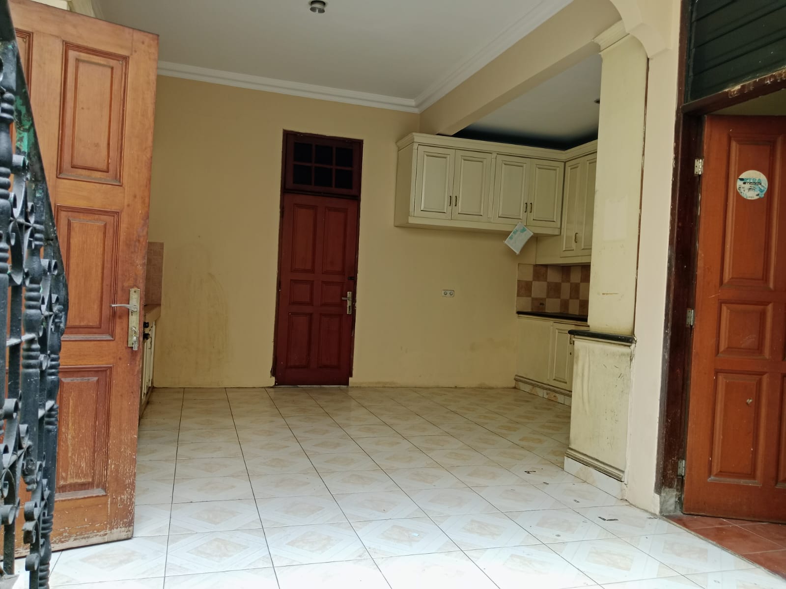 rumah klasik cantik Kebon Kacang, Tanah Abang, Jakarta Pusat