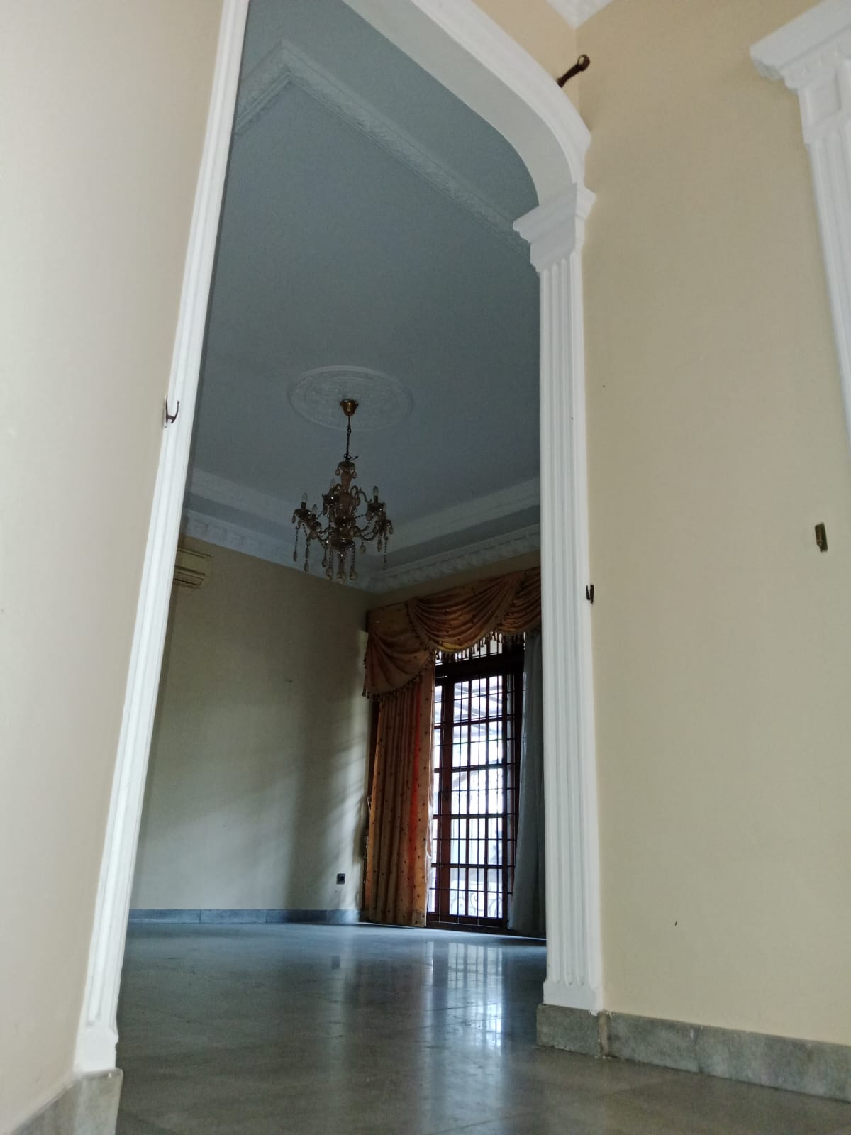 rumah klasik cantik Kebon Kacang, Tanah Abang, Jakarta Pusat