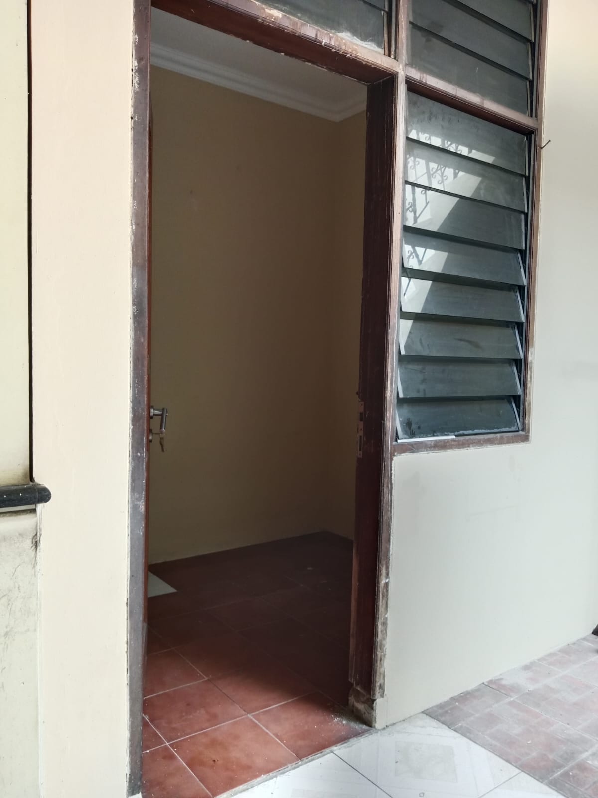 rumah klasik cantik Kebon Kacang, Tanah Abang, Jakarta Pusat