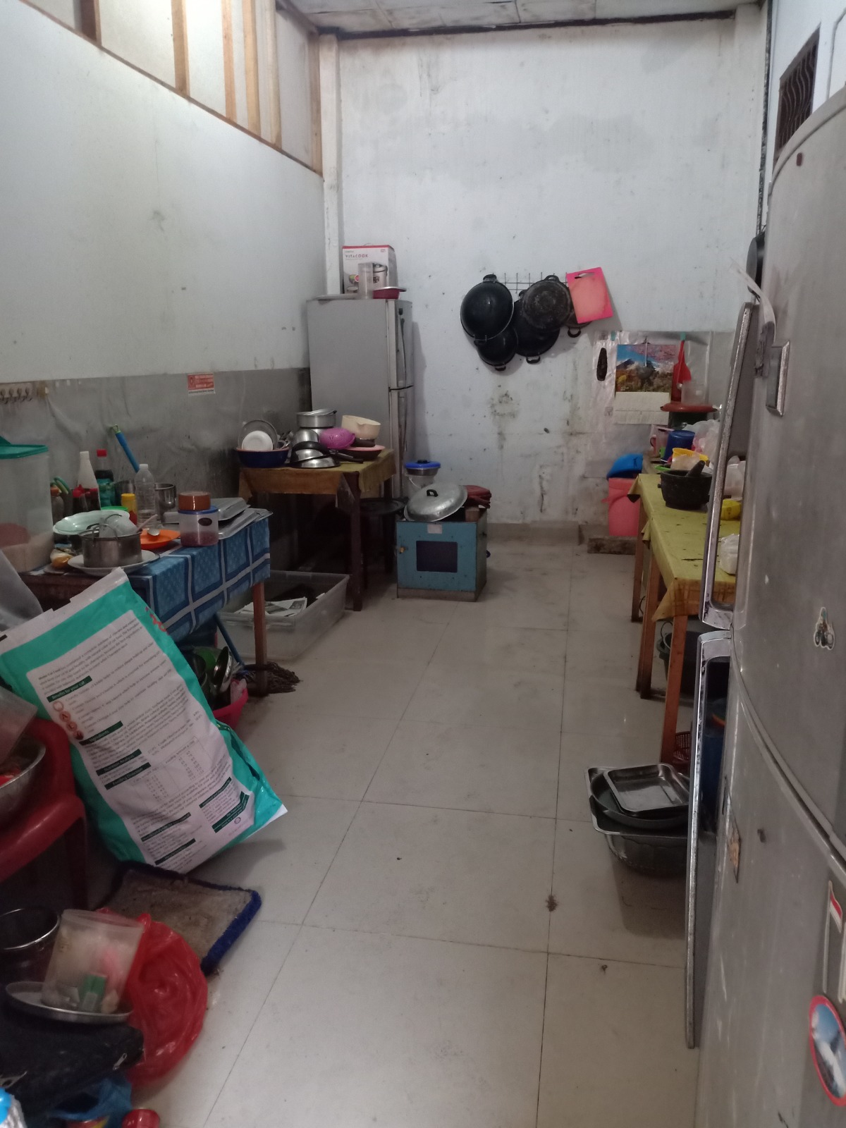 Dijual rumah ex resto di Kebon Bawang, Tanjung Priok, Jakarta
