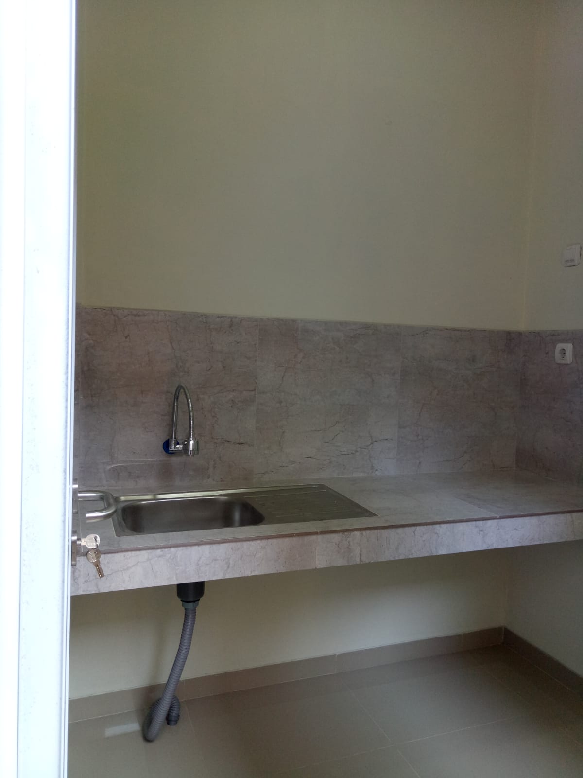 Disewakan ruko super strategis di mainroad Arcamanik Bandung