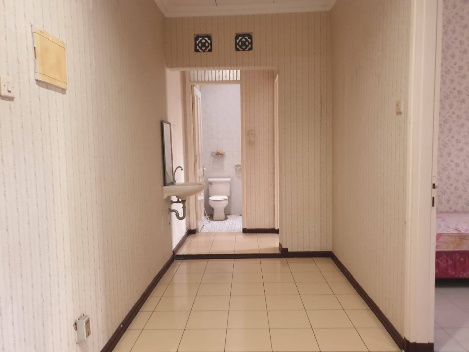 DI JUAL RUMAH VILLA SENTRA RAYA, Citraland Surabaya