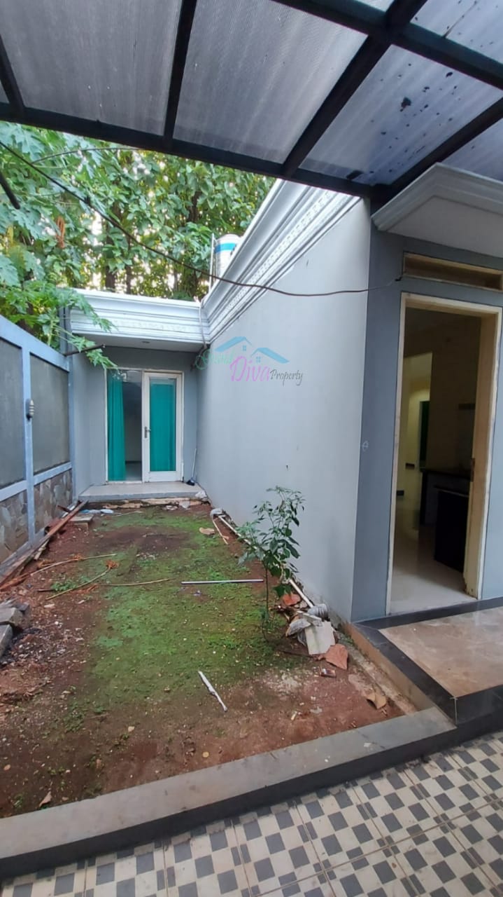 RUMAH DI JATI ASIH