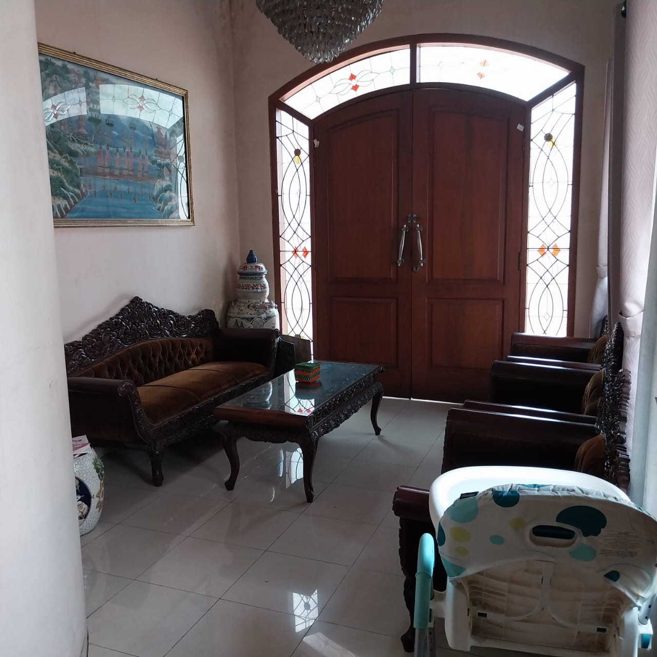 Dijual rumah klasik hook di Duren Sawit, Jakarta Timur