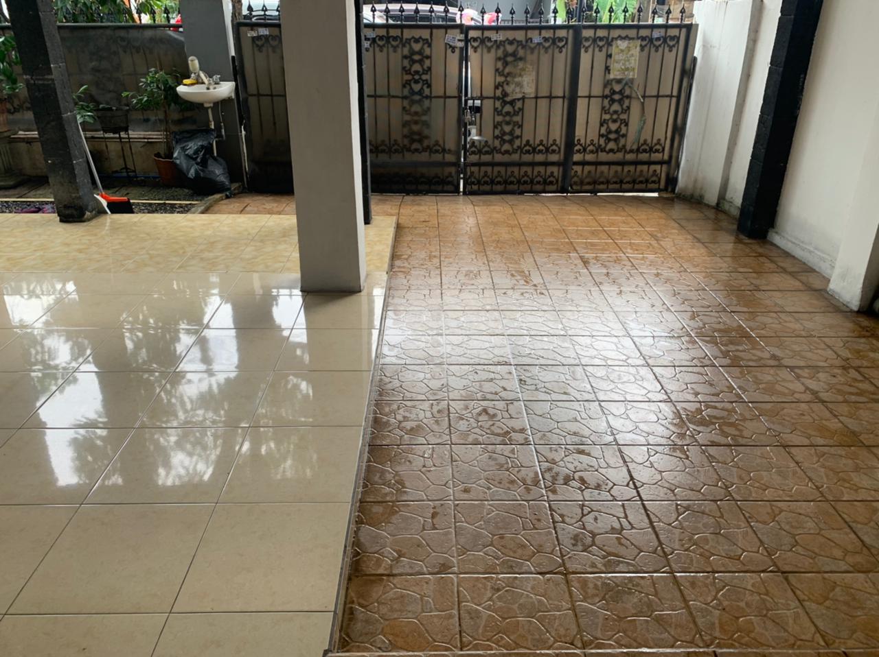 Rumah 2 Lt Jalan Boulevard Perumahan Sukatani Permai Depok