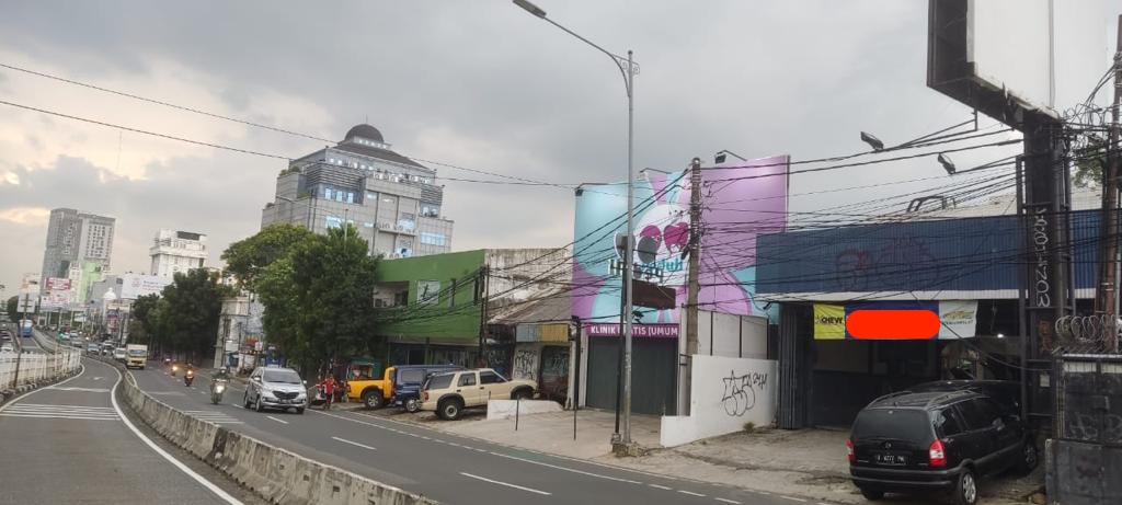 Tanah super luas di pinggir jalan raya warung buncit,