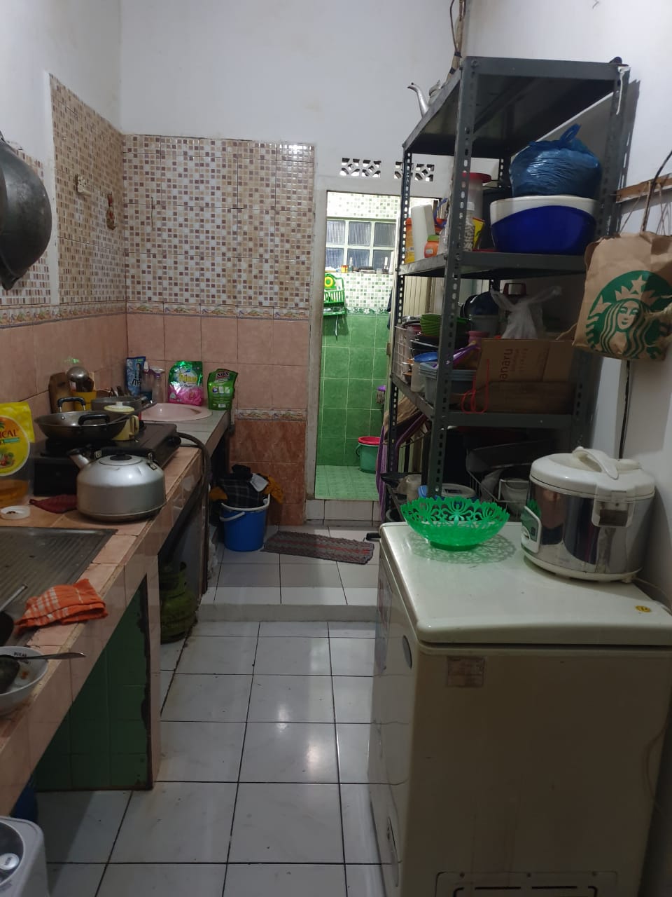Rumah 2 Lt Jalan Boulevard Perumahan Sukatani Permai Depok