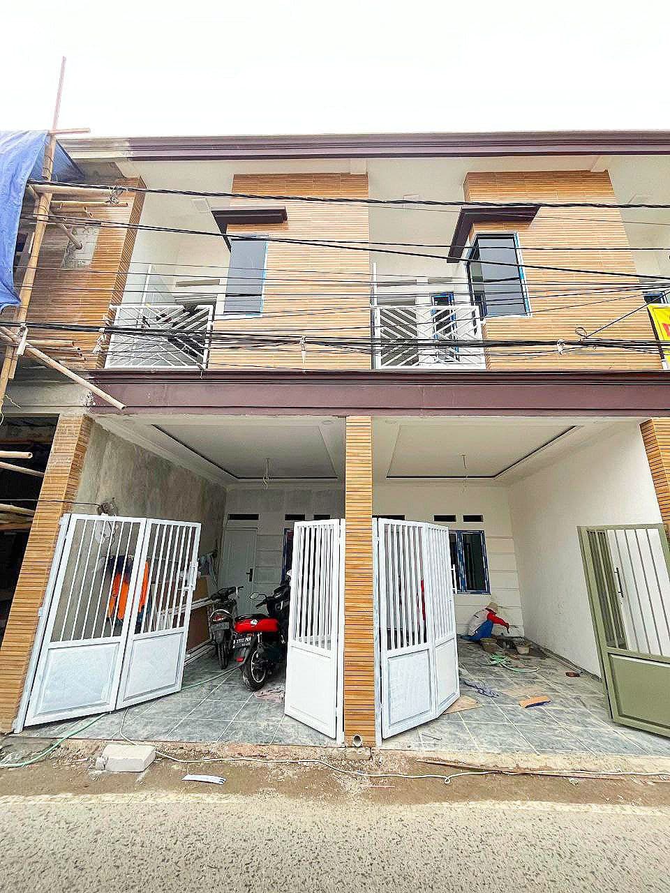 Rumah siap huni Batu Ampar dekat Pasar Kramat Jati Jakarta Timur