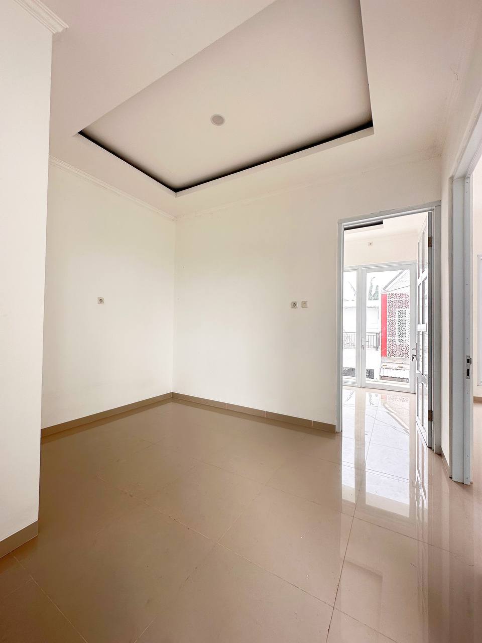 Rumah baru siap huni Jatibening Bekasi dekat lrt Cikunir