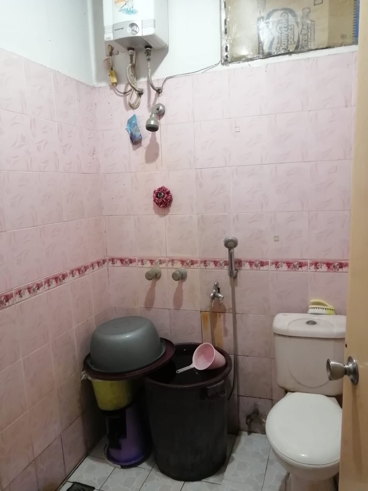 Dijual rumah komplek di Duren Sawit, Jakarta Timur