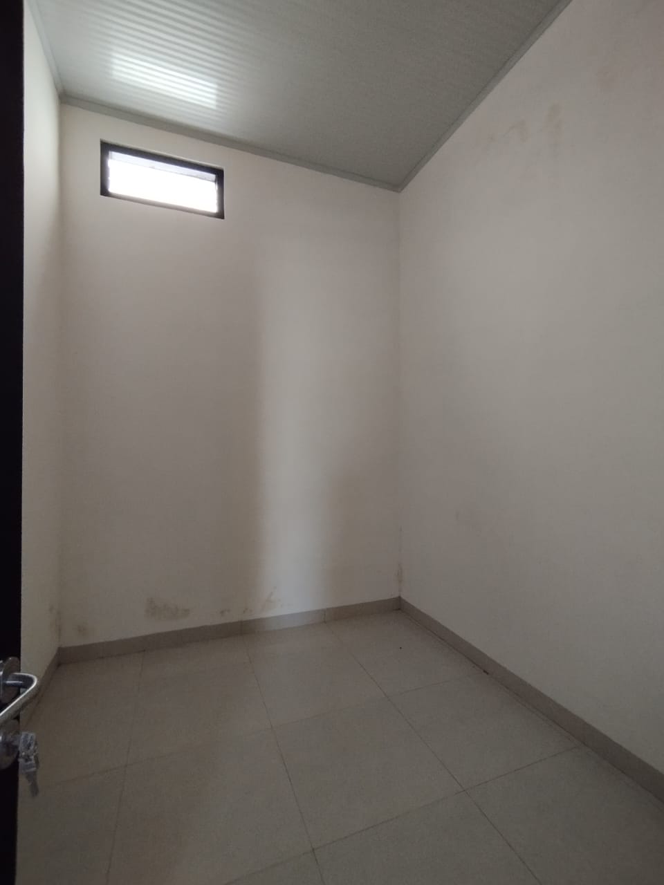 Jual rumah 1 lantai di Komplek Cisaranten Kulon Arcamanik