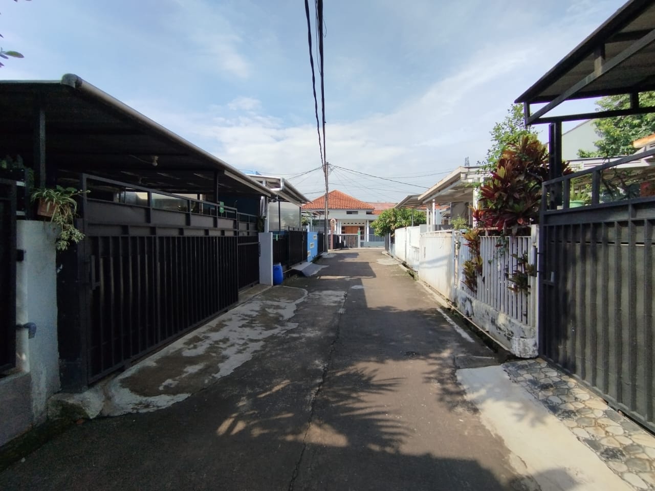 Jual rumah 1 lantai di Komplek Cisaranten Kulon Arcamanik